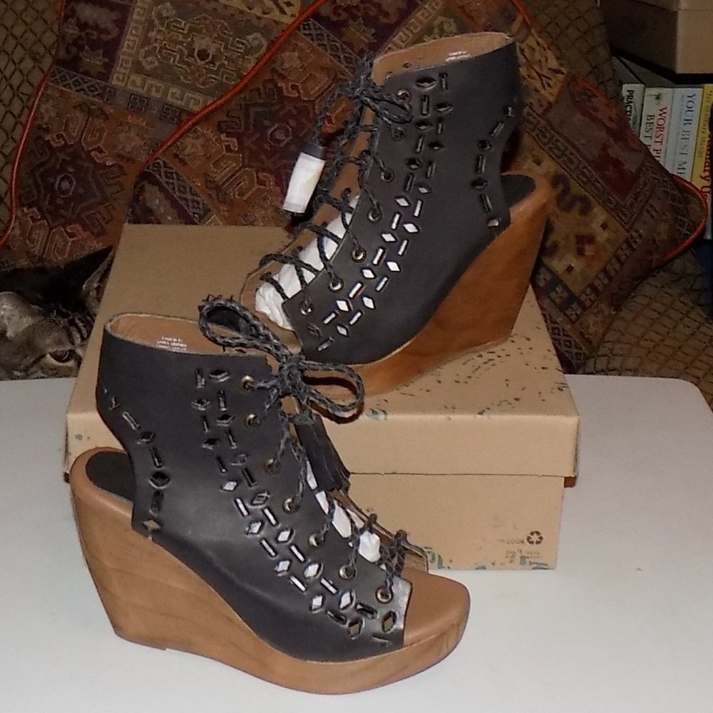 Musse & Cloud Caprice Black leather made in Mexico